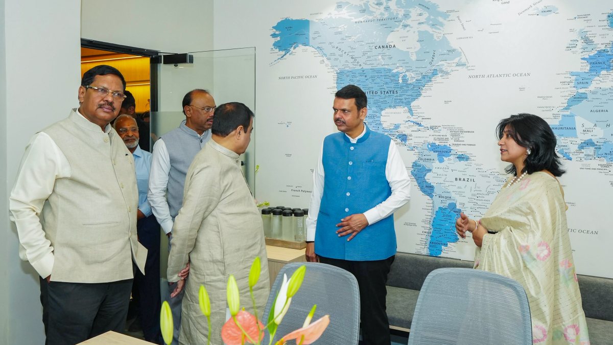 Union minister Nitin Gadkari inaugurates Resolute Coworks in Nagpur