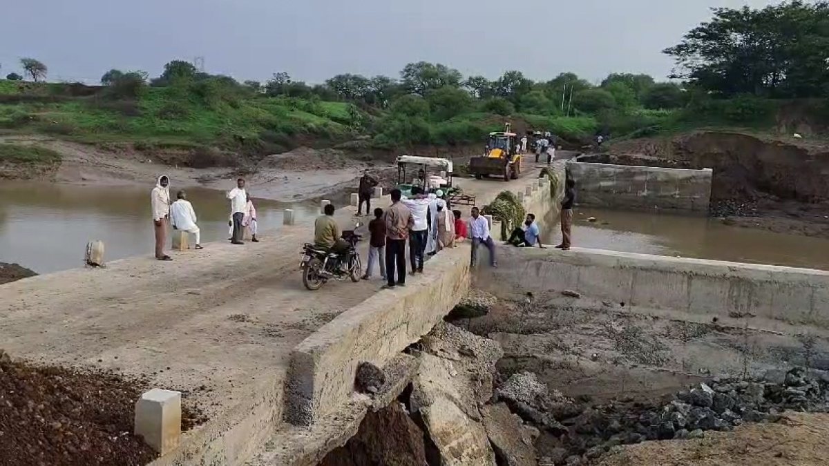 Debris clearance underway after culvert wall collapse in Dewas