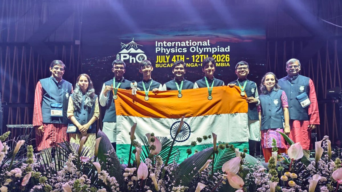PM Modi congratulates Indian team for gold at Physics Olympiad