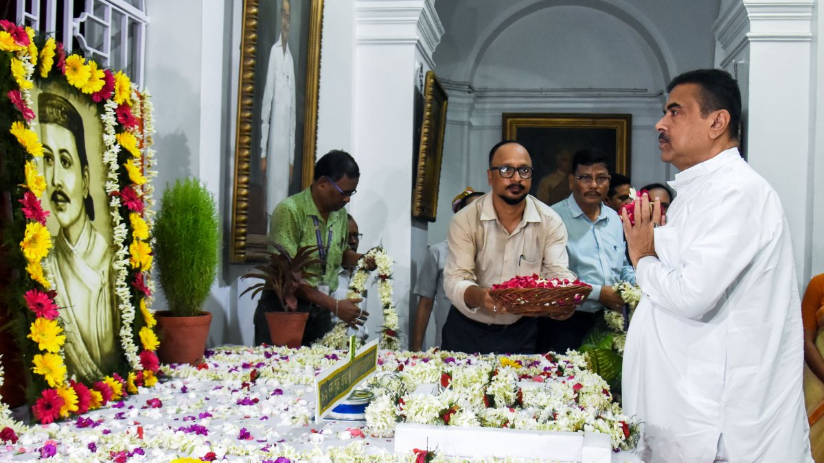 Suvendu Adhikari pays tribute to poet Bhanu Bhakta in Kolkata