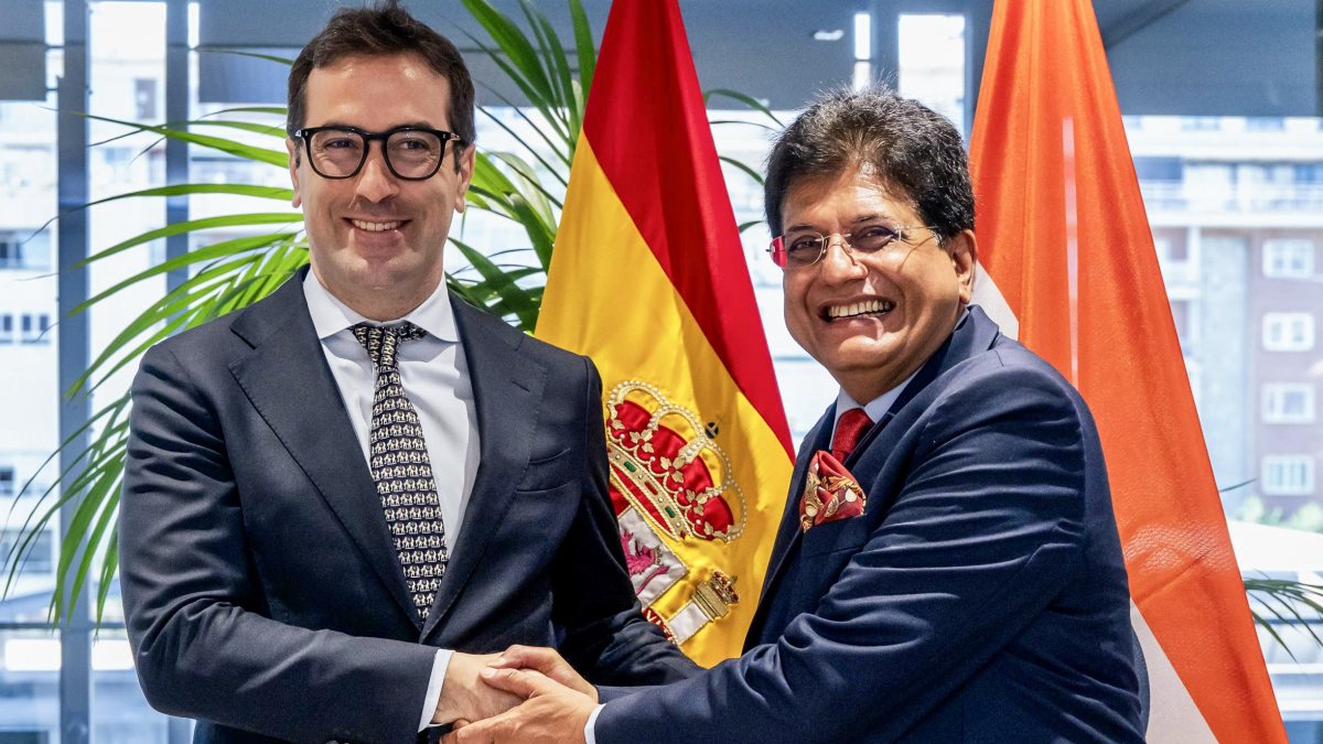 Piyush Goyal meets Spain's First Vice President in Madrid