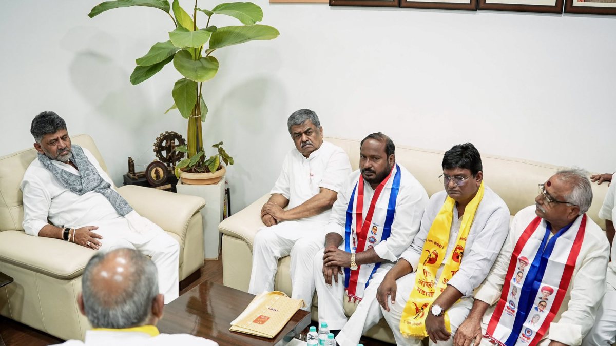 Karnataka CM Shivkumar meets state Congress presidents