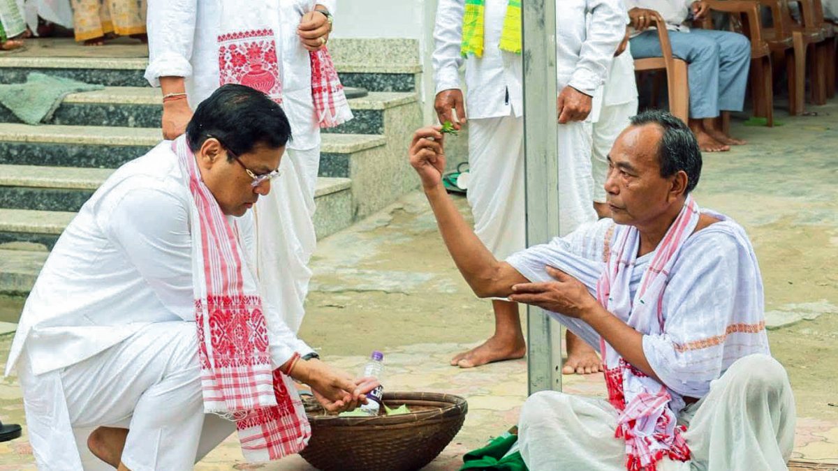 Union Minister Sonowal attends elder brother's Tiloni ceremony in Dibrugarh