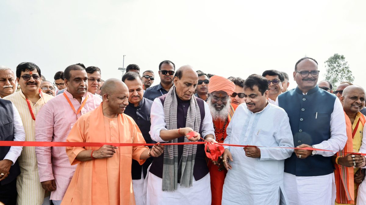 Rajnath Singh inaugurates Lucknow-Kanpur Expressway in Unnao