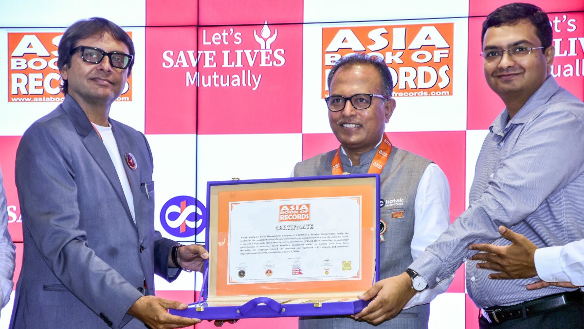 Kotak Mahindra AMC receives Asia Book of Records for highest blood units collected in a day
