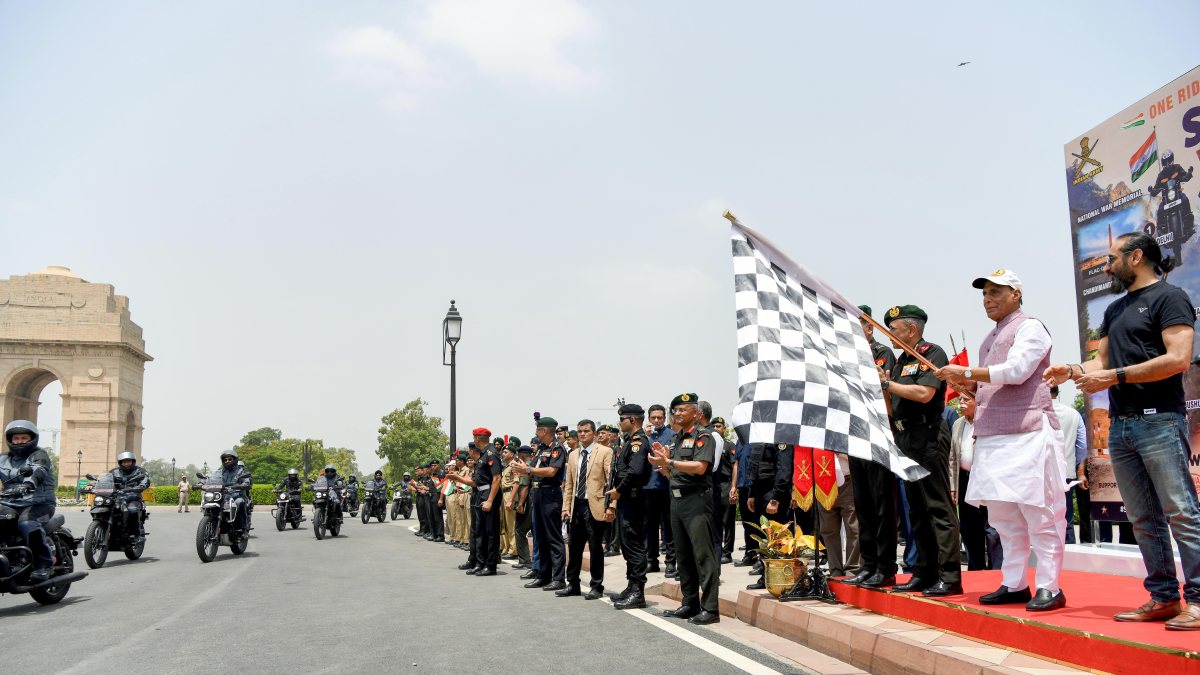 Rajnath Singh flags off Shaurya Vijay Yatra for Kargil Vijay Diwas