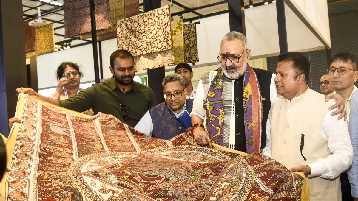 Giriraj Singh inaugurates Uttar Pradesh Pavilion at Bharat Tex 2026