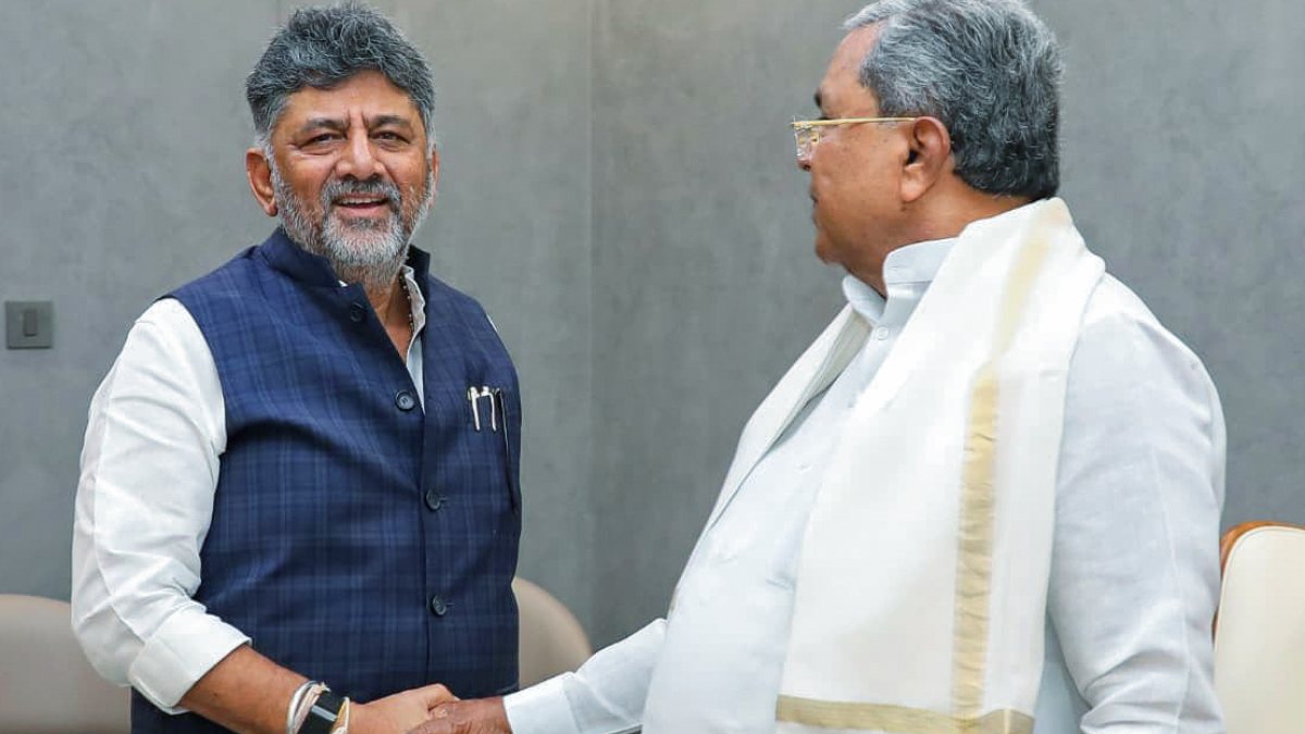 Karnataka CM Shivakumar meets Siddaramaiah at his residence