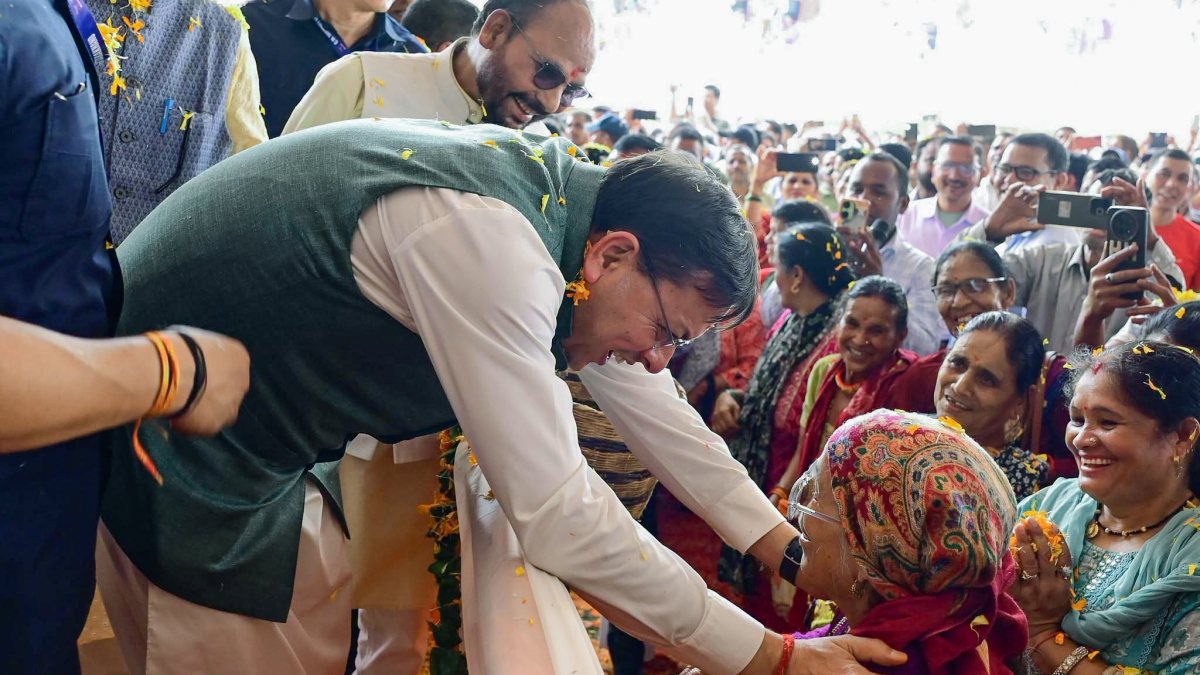 Dhami connects with elderly woman at Gopeshwar outreach program