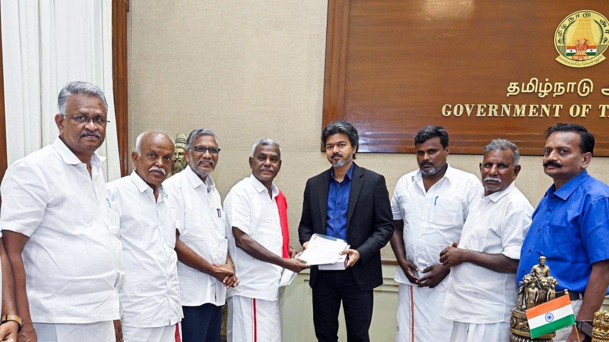 Cpi(m) leader meets tamil nadu cm vijay in chennai