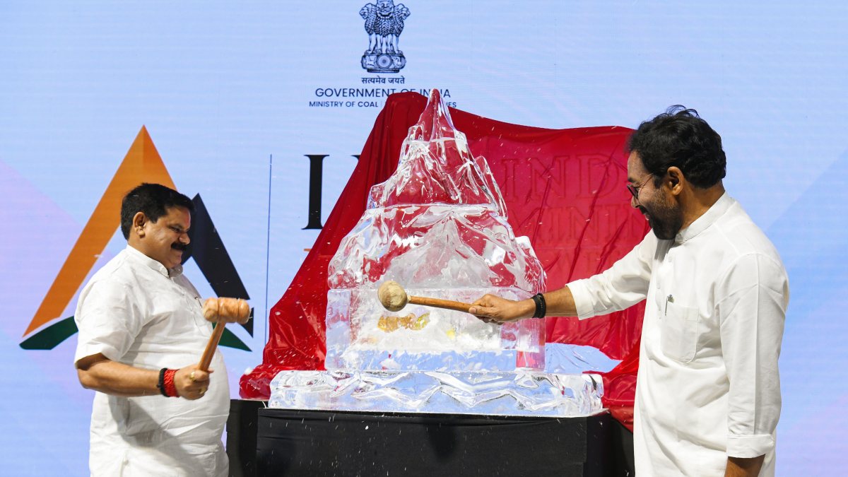 Union minister unveils logo for India Mining Week 2026