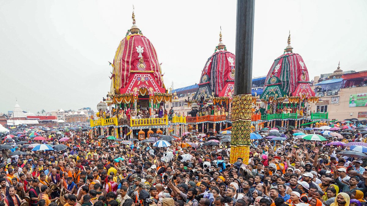 Thousands join Jagannath Rath Yatra in Puri