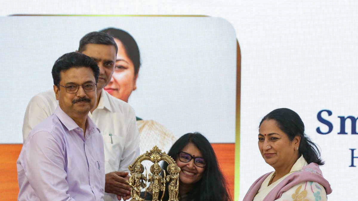 Delhi CM Rekha Gupta felicitated at DU college diamond jubilee