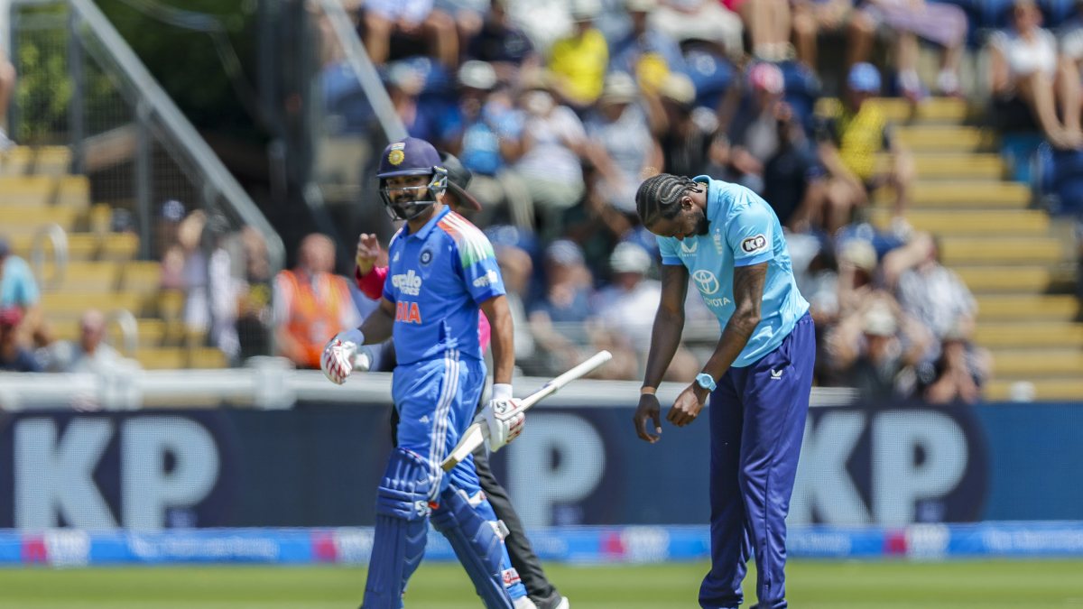 Jofra Archer drops Rohit Sharma's catch in 2nd ODI