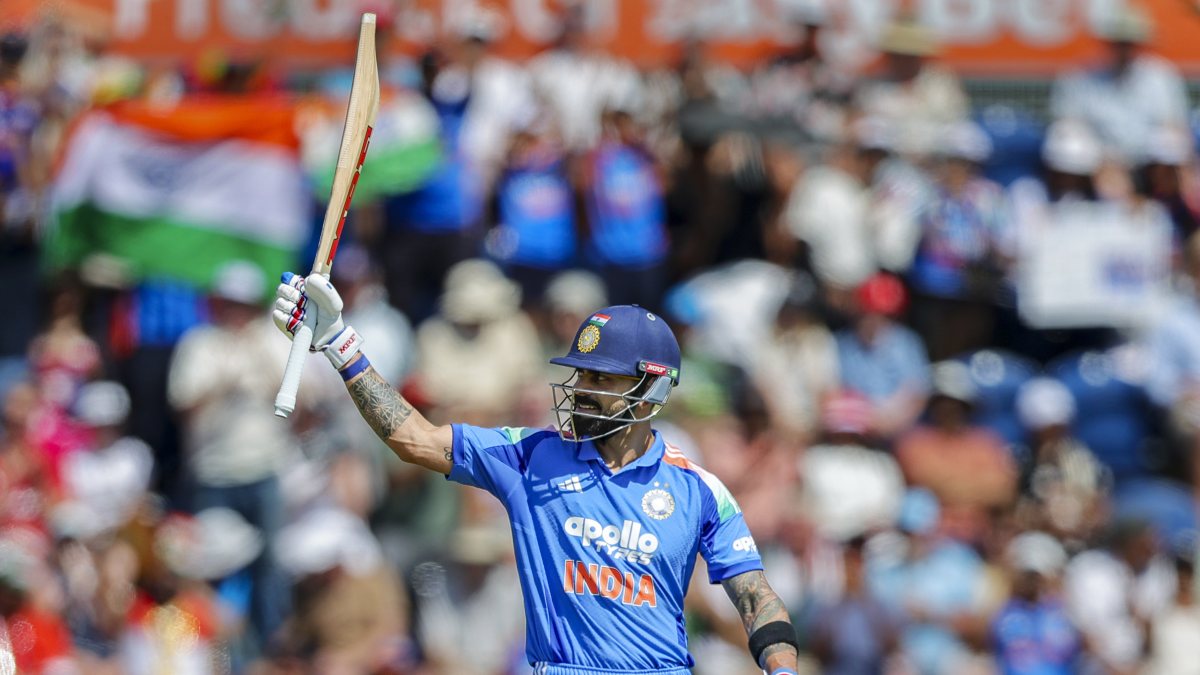 Virat Kohli celebrates half-century in second ODI against England