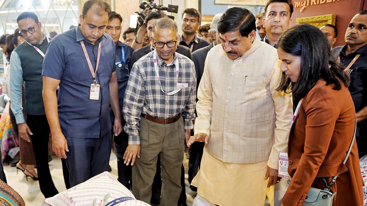 Mohan Yadav engages textile leaders at Bharat Tex 2026