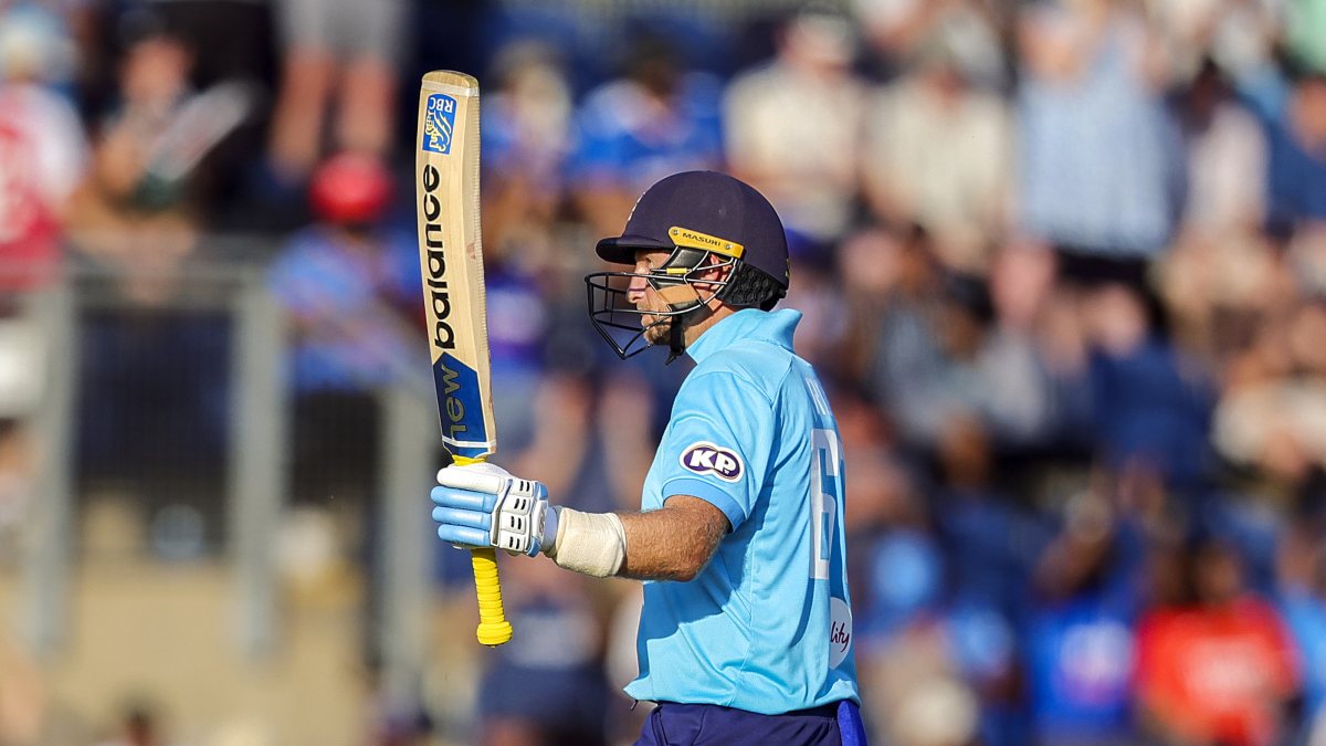 Joe Root hits half-century in second ODI against India