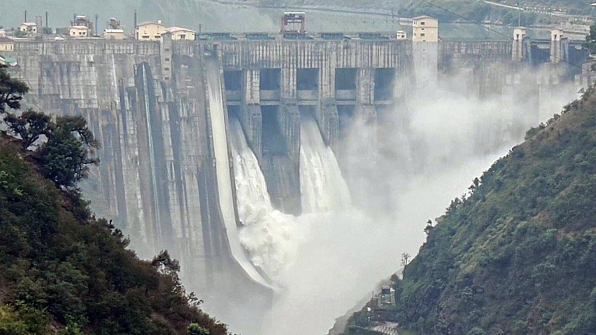 Baglihar dam gates opened for silt flushing in Ramban