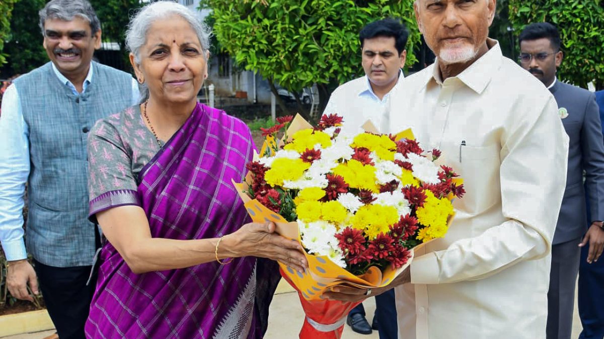 Sitharaman meets Naidu in Hyderabad