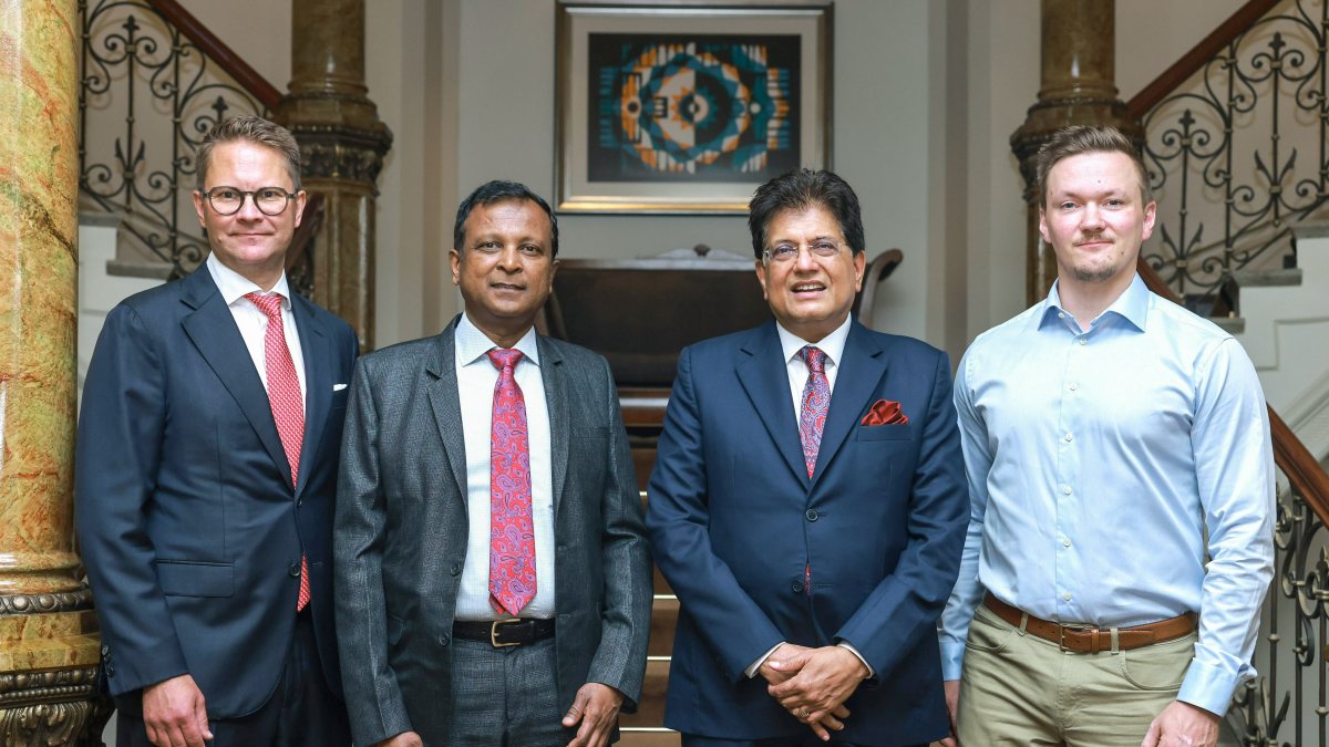Piyush Goyal meets KONE Corporation executives in Helsinki