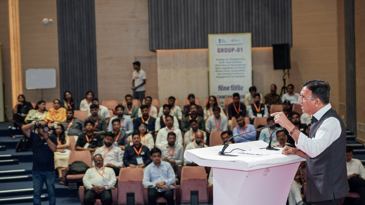 Mansukh Mandaviya addresses MY Bharat Chintan Shivir in Lucknow