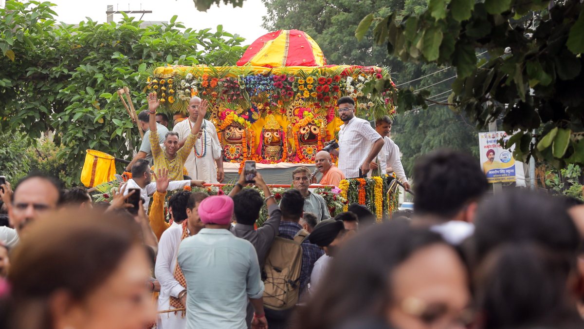 Devotees join Lord Jagannath Rath Yatra in Amritsar