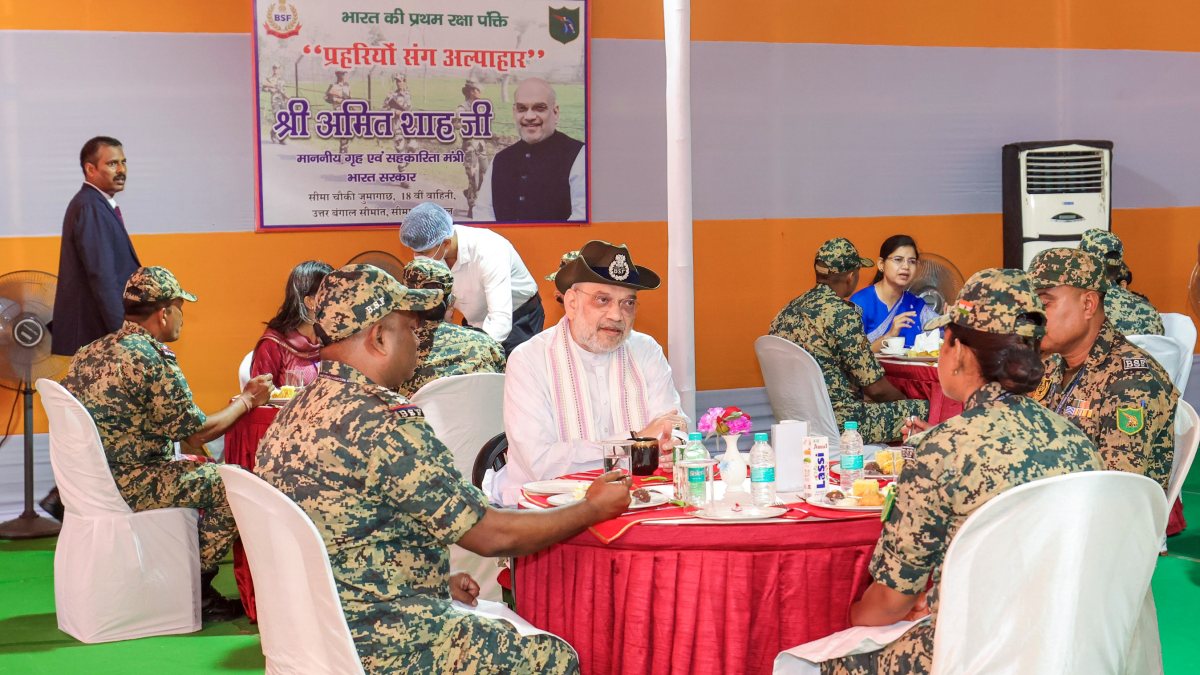 Amit Shah interacts with BSF jawans at Siliguri border outpost
