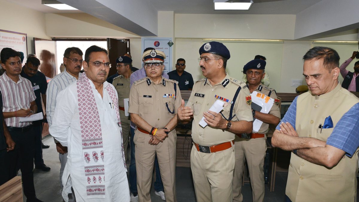 Rajasthan CM reviews cyber crime control room in Jaipur
