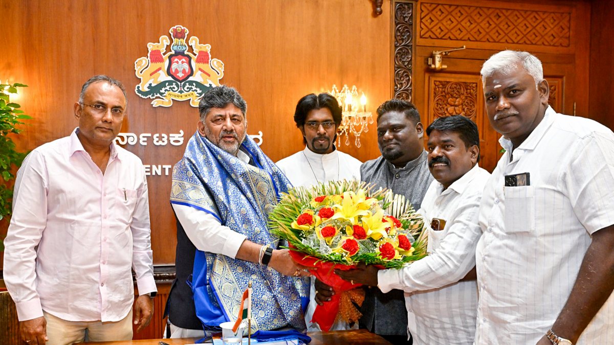 Dinesh Gundu Rao meets Karnataka CM Shivakumar in Bengaluru