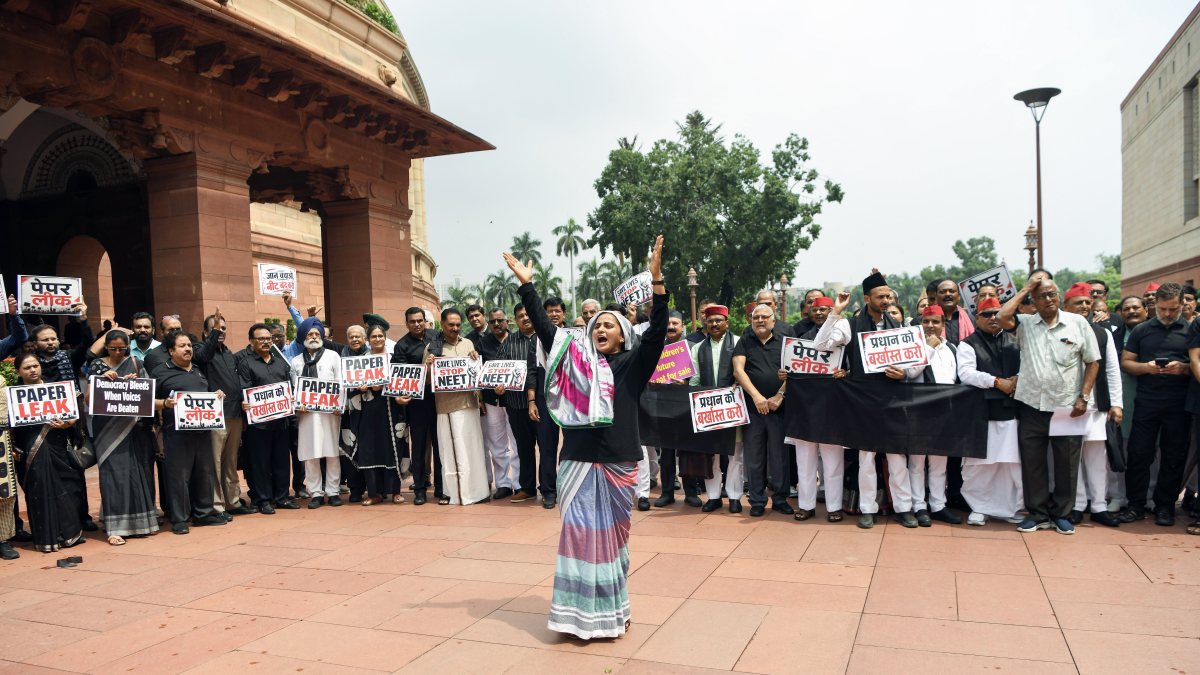 Opposition MPs in black protest against government at Parliament