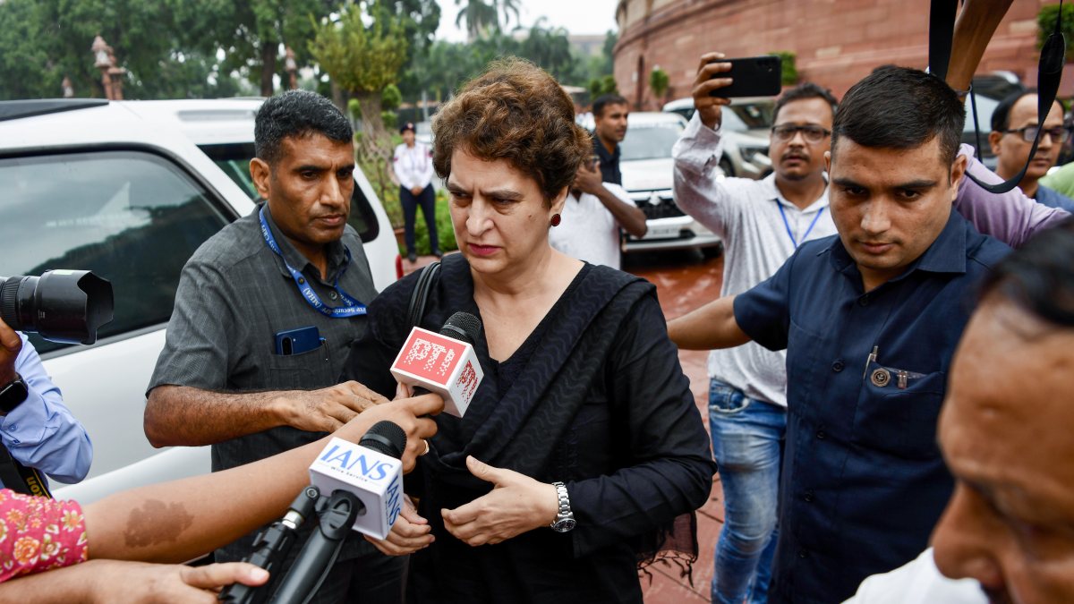 Priyanka Gandhi in black at Parliament, protests against government