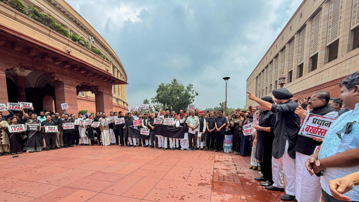 Rahul Gandhi leads opposition protest in Parliament