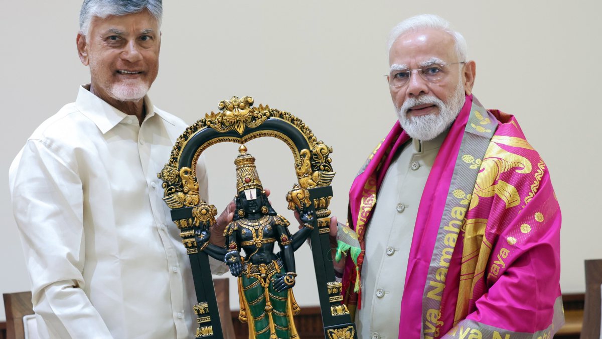 PM Modi meets Andhra CM Chandrababu Naidu in Delhi