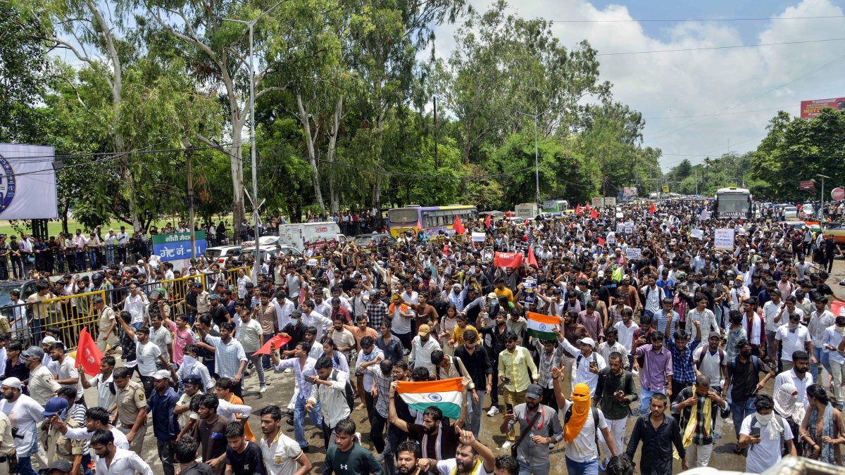 AISA supporters protest in Patna against exam paper leaks