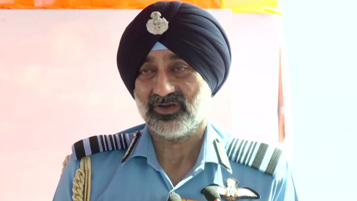Air Chief Marshal commissions INS Malvan at Karwar