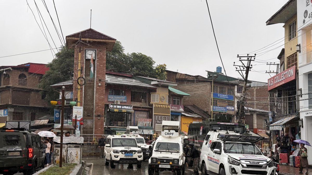 Terrorists open fire on police party near Lal Chowk in Anantnag