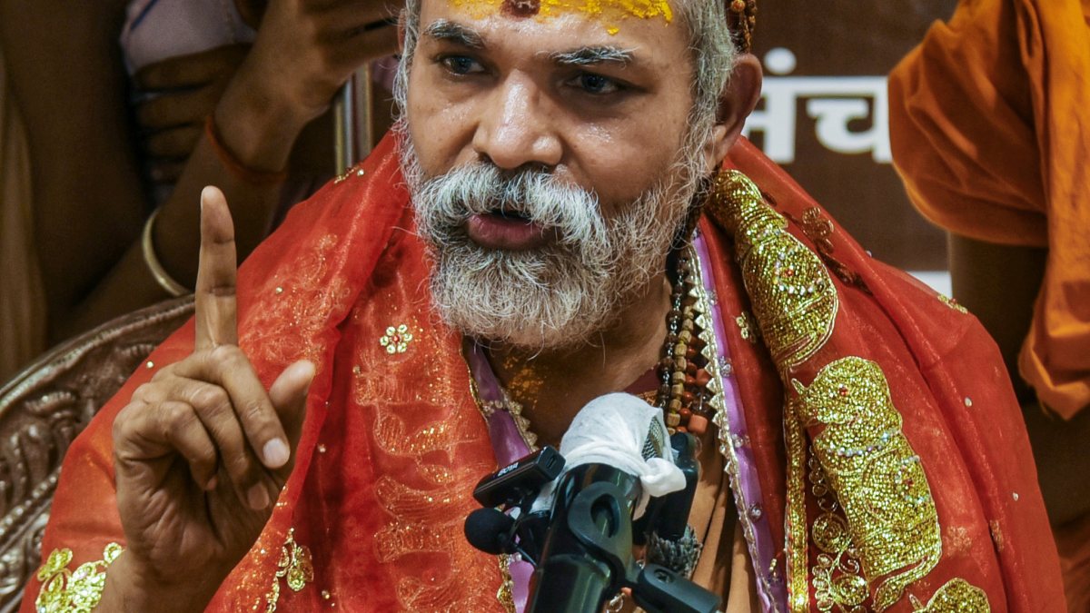 Shankaracharya addresses press conference in Lucknow