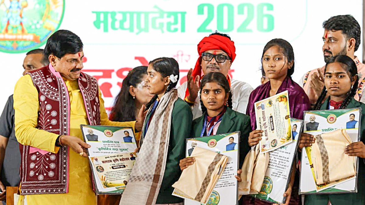 MP CM Yadav attends Balaram Krishi Mahotsav in Alirajpur