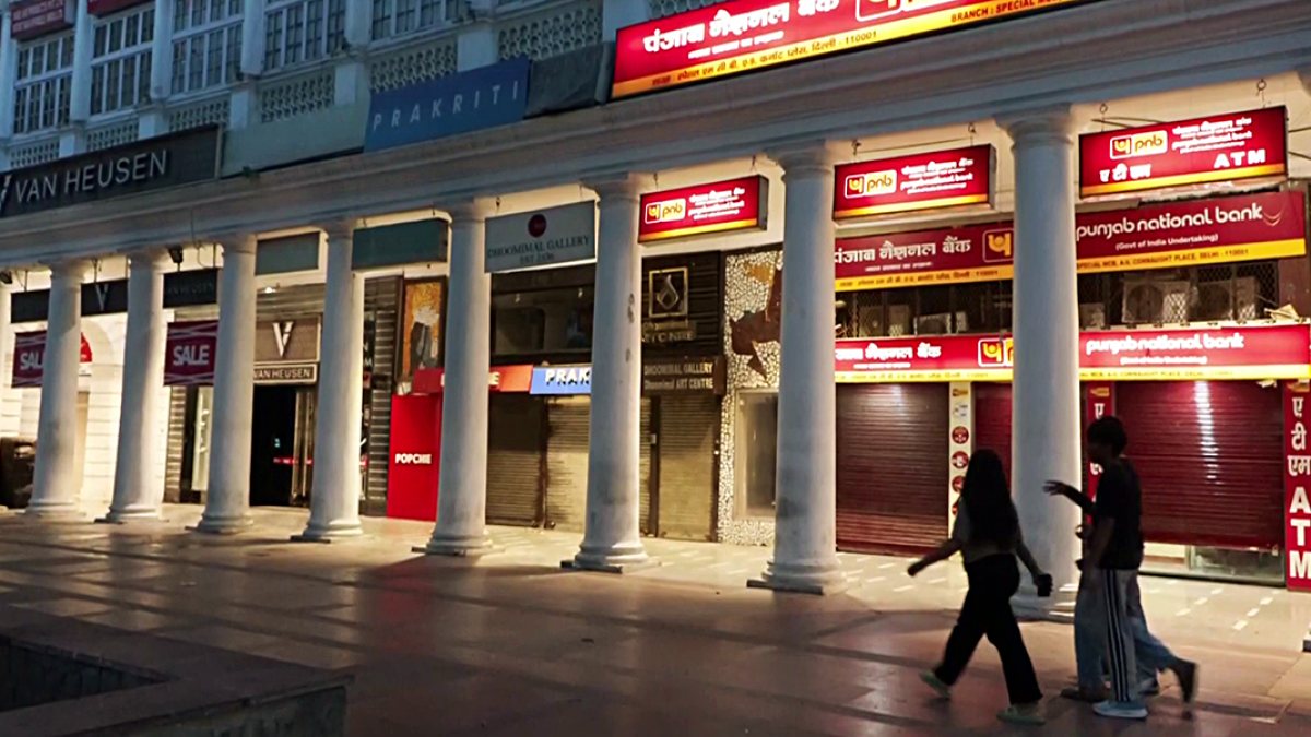 Shops close early at Connaught Place in New Delhi