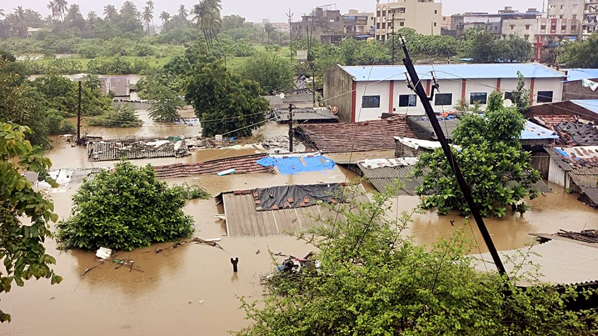 Flooding in Surat as Mindhola River swells after heavy rain