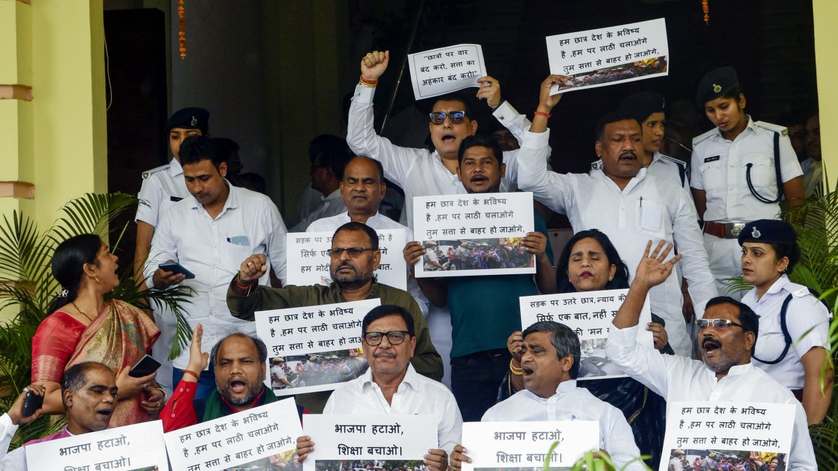 RJD and opposition legislators protest during Bihar Assembly monsoon session