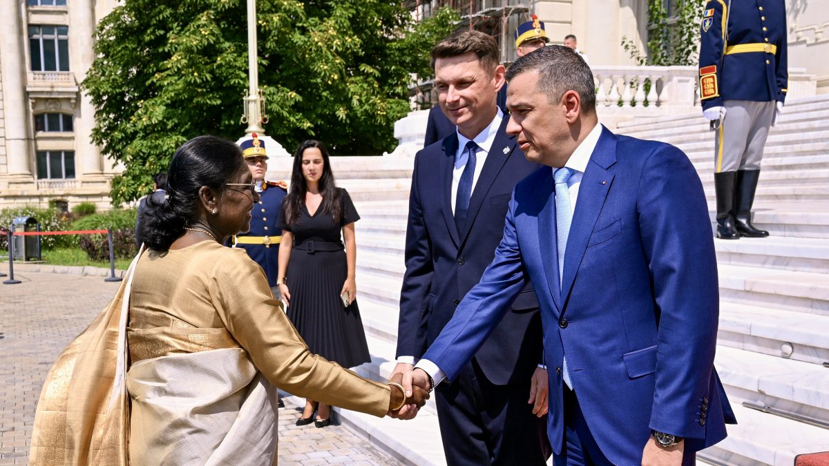 President Murmu meets Romanian Senate and Chamber leaders