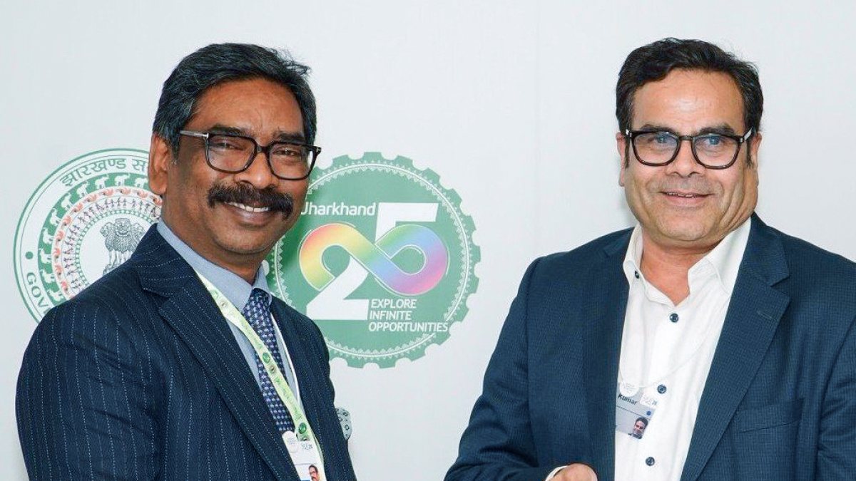 Jharkhand Chief Minister Hemant Soren congratulates to Ashiss Kumar Dash on…