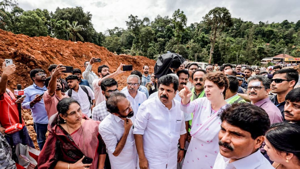 Congress General Secretary and Wayanad MP Priyanka Gandhi, visits the landslide…