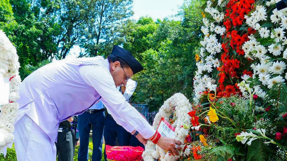 Uttarakhand CM Dhami pays tribute at Shaheed Smarak on Kargil Vijay Diwas