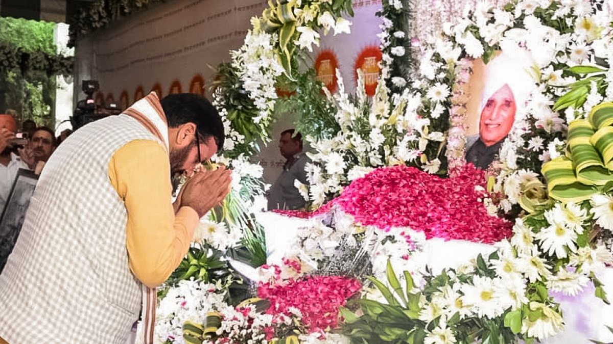 Haryana CM Saini pays tribute to Nand Kishore Goenka