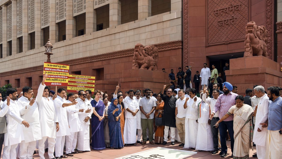 Rahul Gandhi leads opposition protest at Parliament