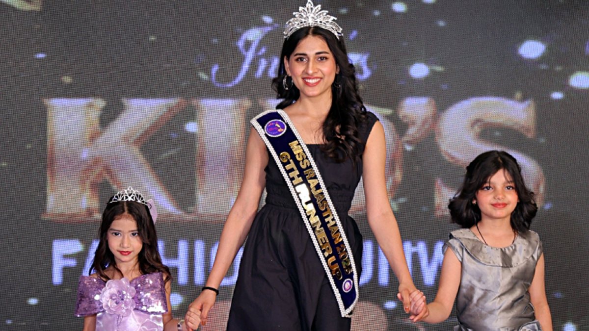 Miss Rajasthan 2026 walks ramp with child models in Jaipur