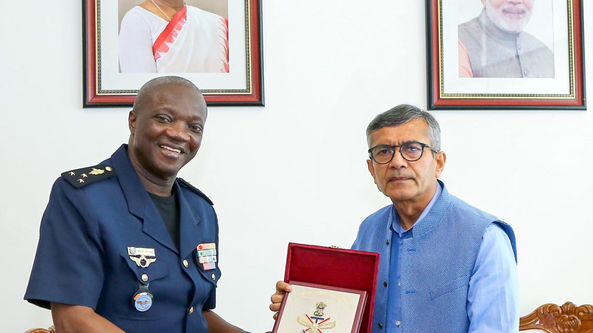 Defence secretary meets Cote d'Ivoire air force chief in New Delhi