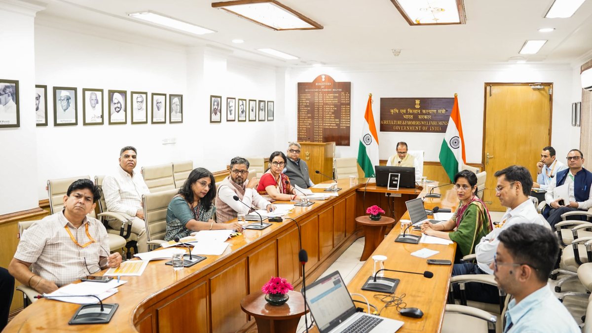 Shivraj Singh Chouhan reviews Maharashtra's RKVY fund utilisation